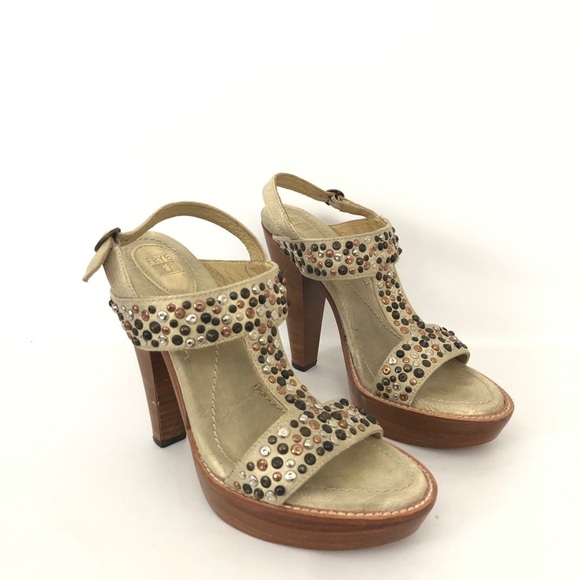 Frye Size 7.5 Joy Studded Bone T-Strap Sandals - Picture 1 of 6